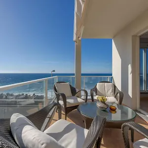 Apartment Charming On The Beach